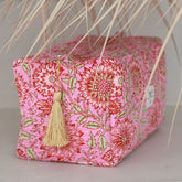 Bolso de baño con estampado de bloques Fez flor rosa L