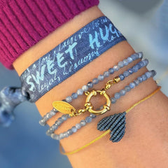 Bracelet en denim avec grand cœur