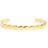 Brazalete de oro con corazones