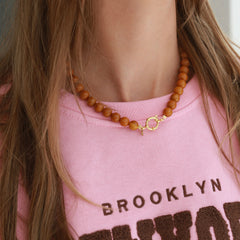 Collar piedra burbuja caramelo