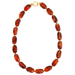 Collier en or avec une tortue