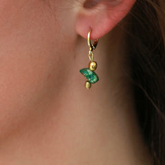 Gold earrings vedra marble green