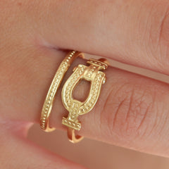 Bague d'or buckle