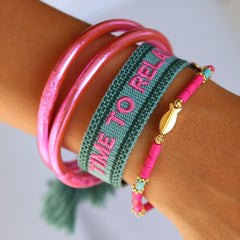 Pulsera tejida tiempo para relajarse
