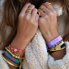 Pulsera tejida tiempo para relajarse