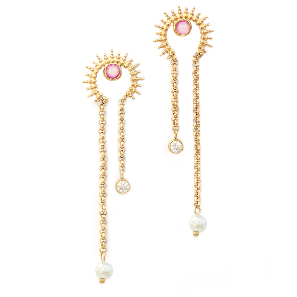 Gold earrings crown pink