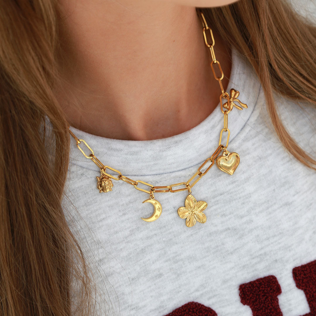 Chain flower moon