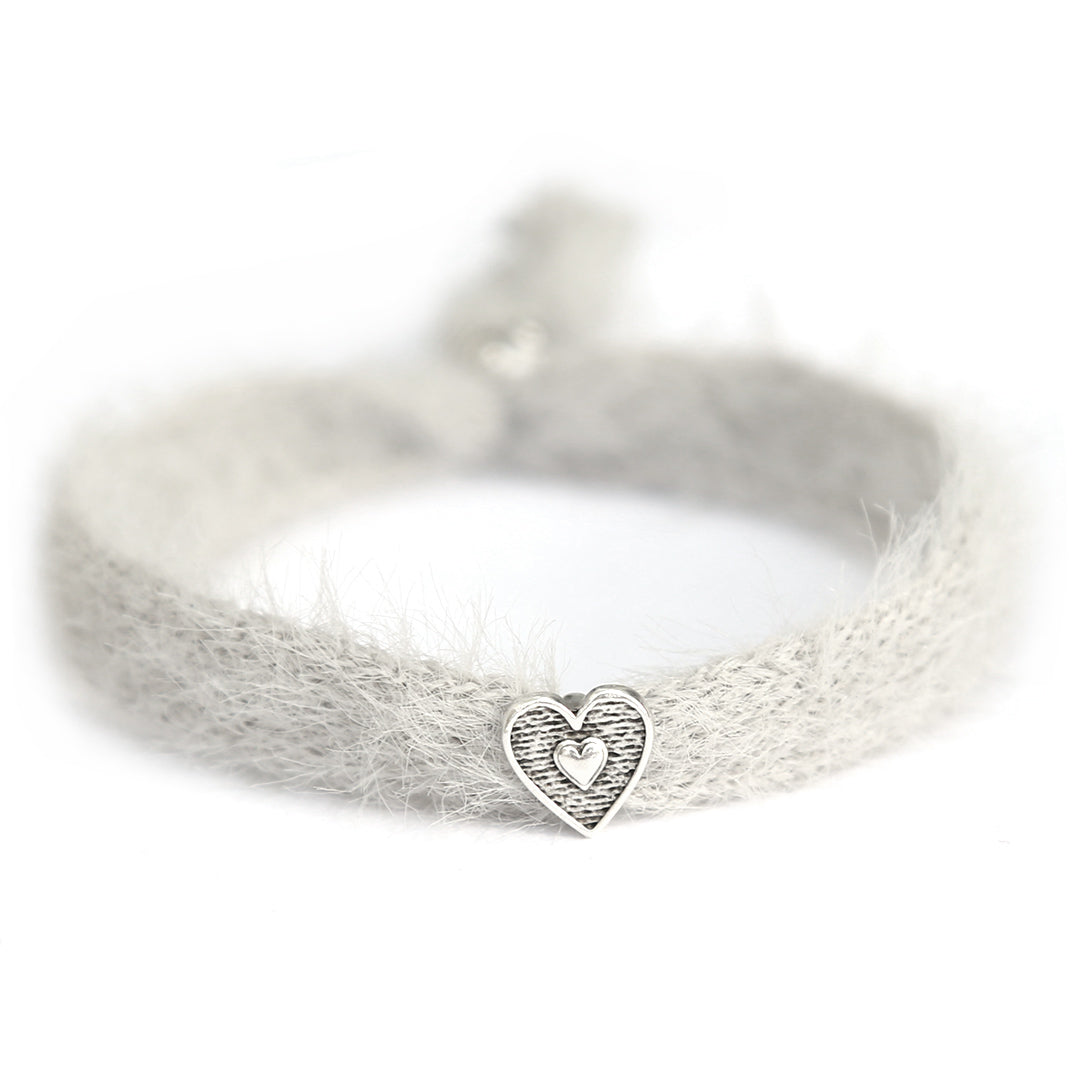 Pulsera esponjosa gris plata