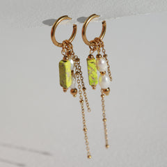 Gouden oorbellen pearl stone lime groen