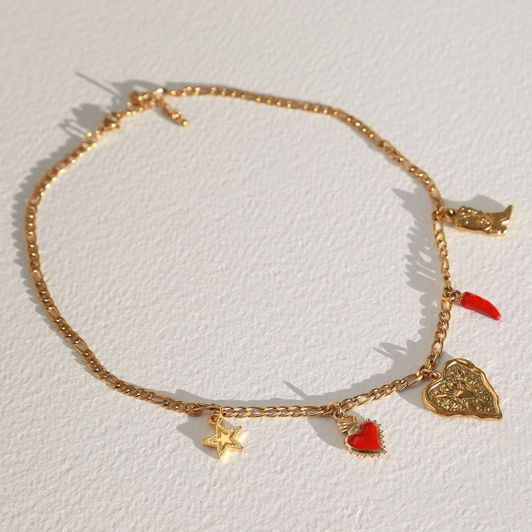 Gold chain spice it up