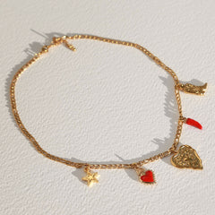 Gold chain spice it up