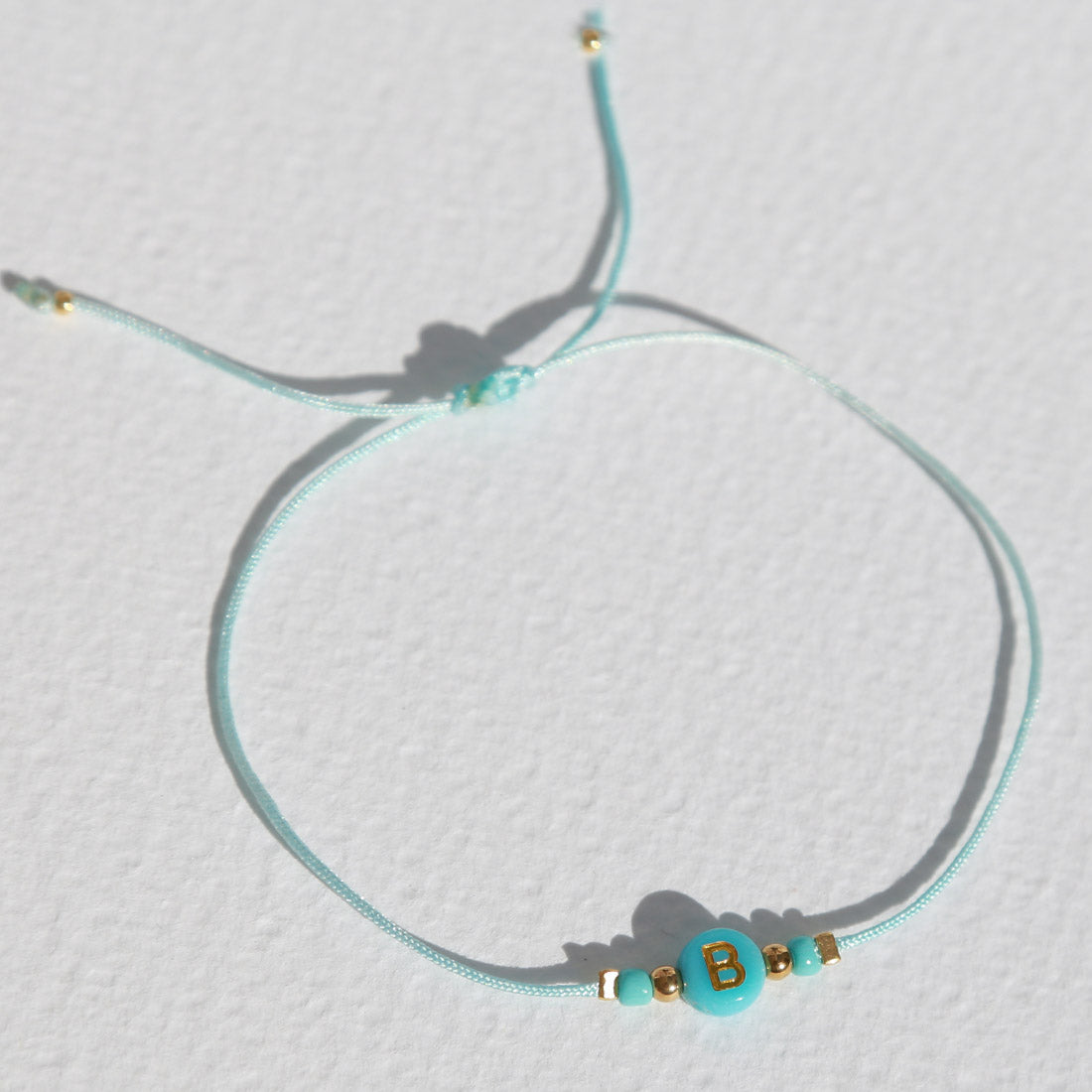 Custom initiaal armband blauw