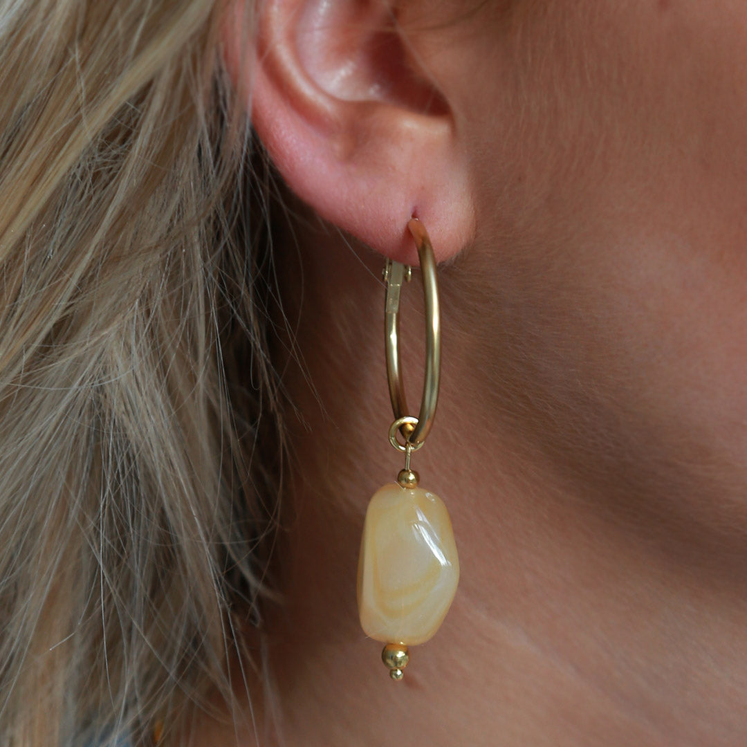 Oorbellen rocks beige
