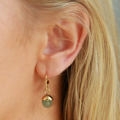 Gold earrings little stone green