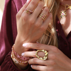 Gouden ring organisch statement