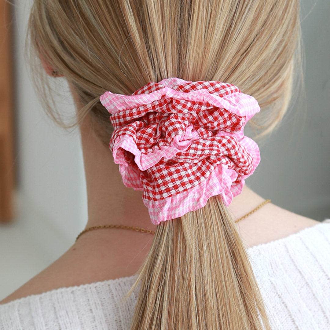 Scrunchie red ruffle