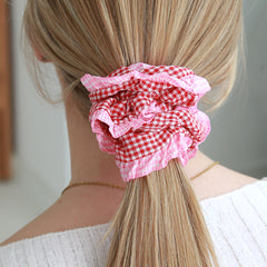 Scrunchie red ruffle