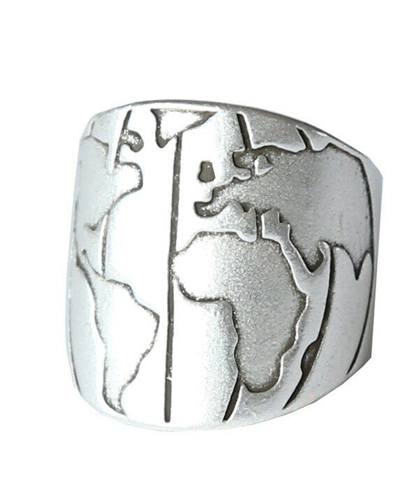 Silver ring earth