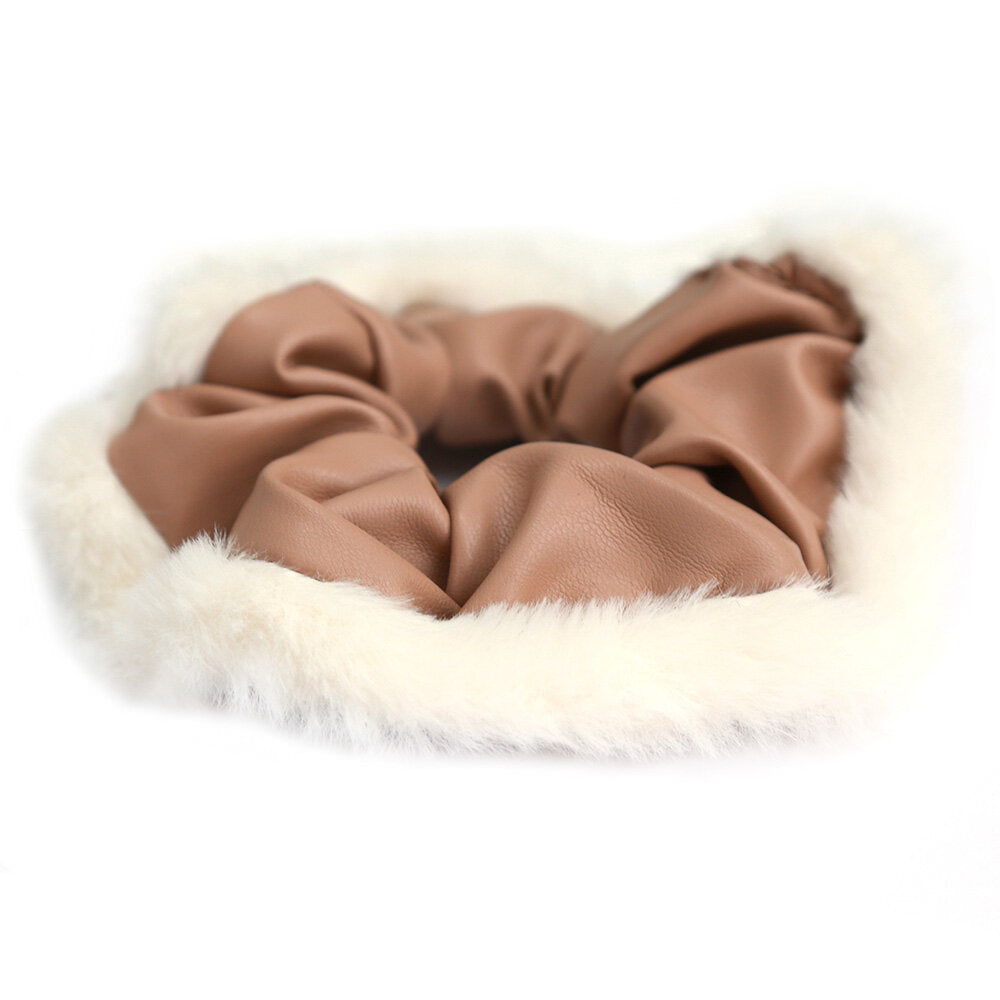Chouchou faux leather fluffy beige