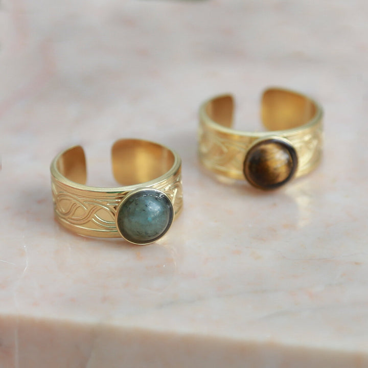 Ring gemstone grey agate gold