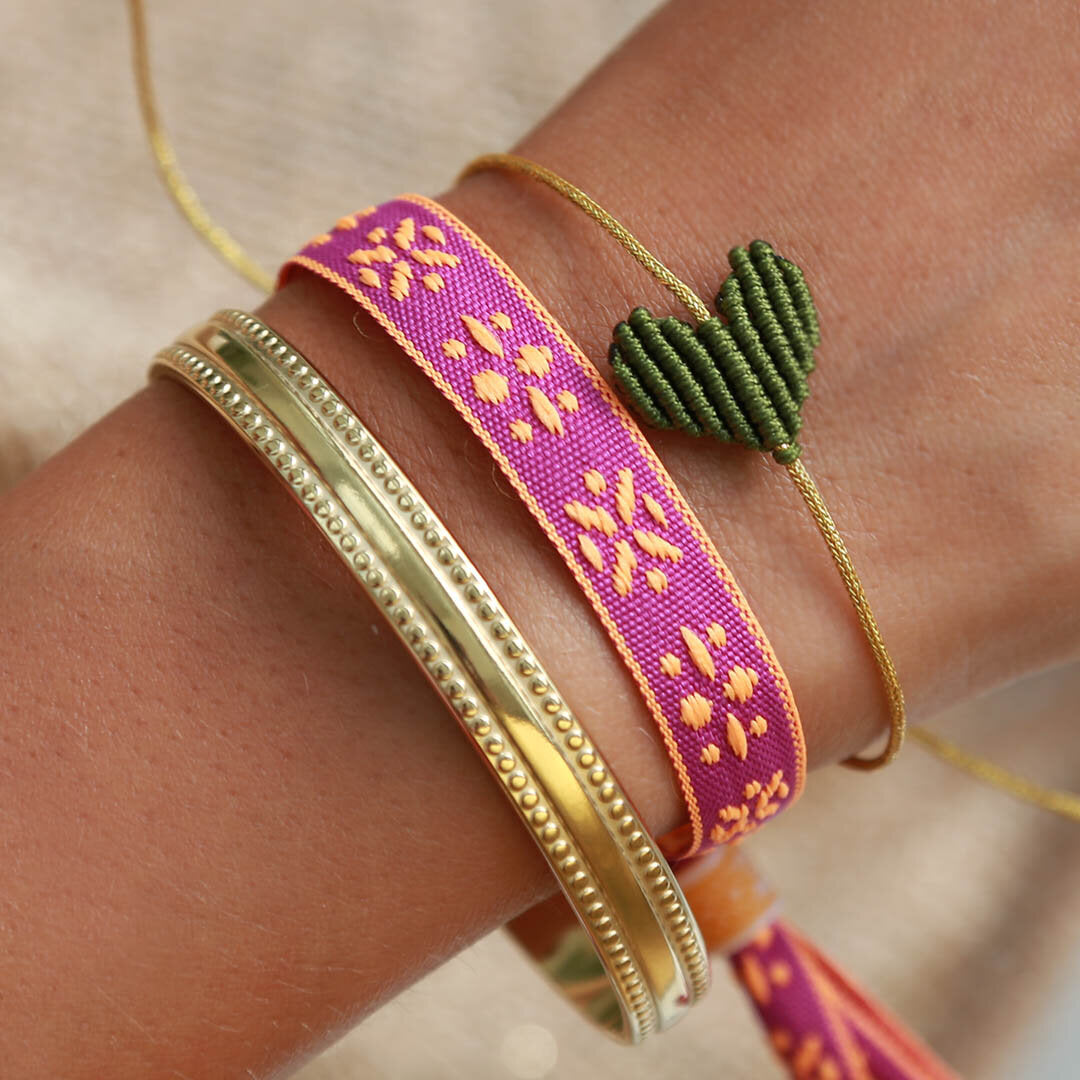 Woven bracelet purple aztec