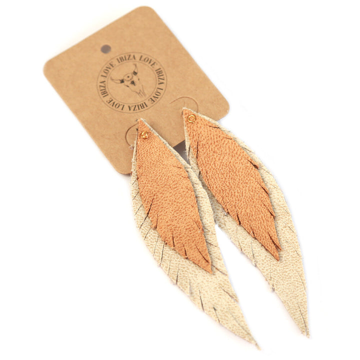 Oorbellen bohemian feather sand camel