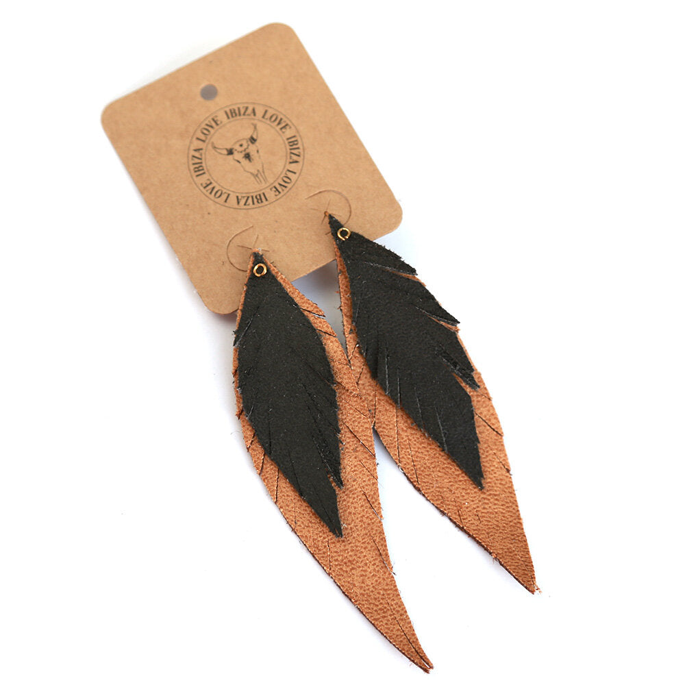 Oorbellen bohemian feather camel black