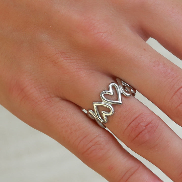 Silver ring heartbeat